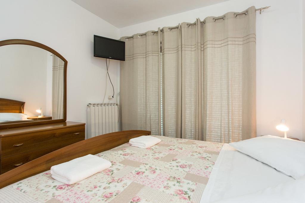 Bed & Breakfast Mario Крк Номер фото