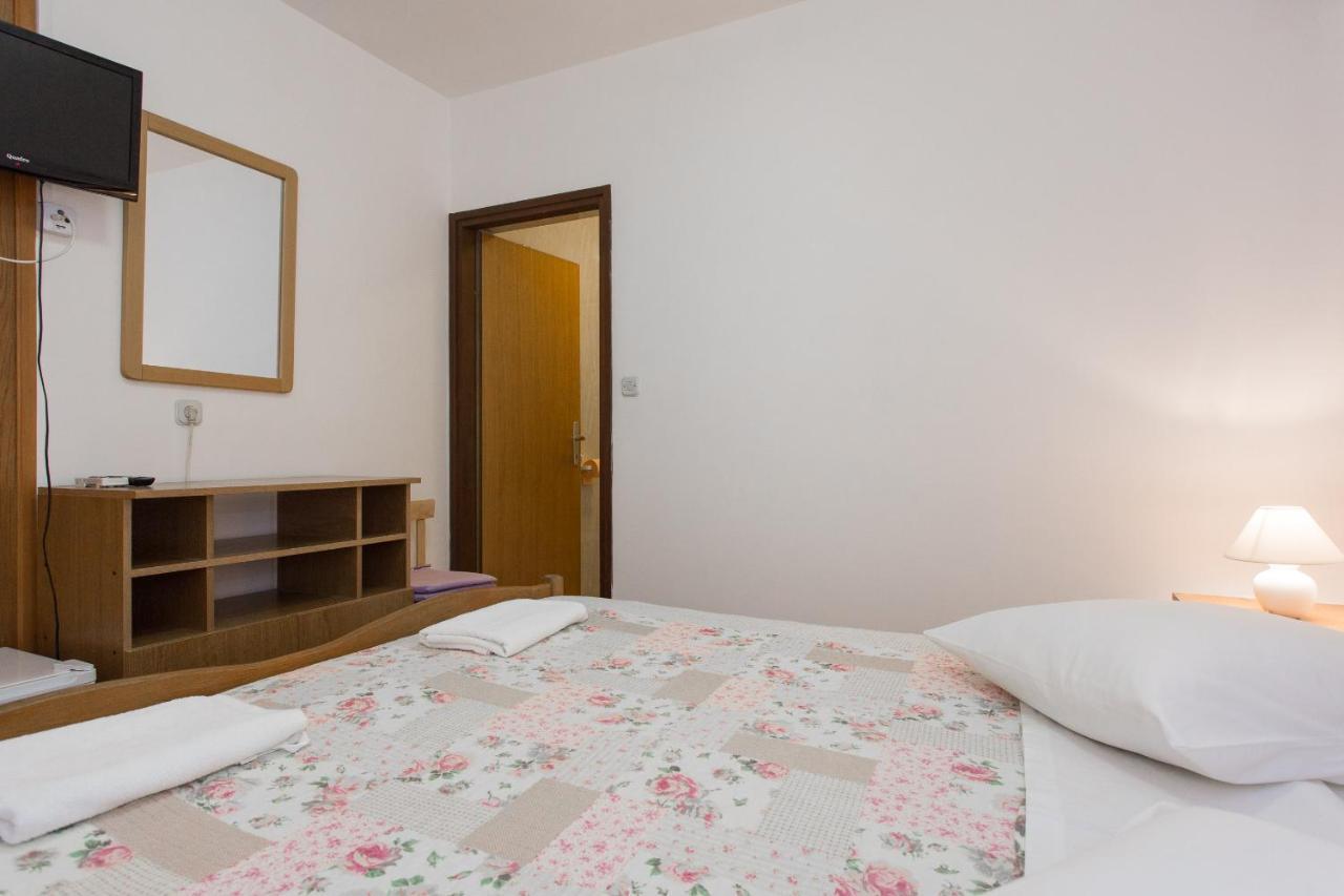 Bed & Breakfast Mario Крк Экстерьер фото
